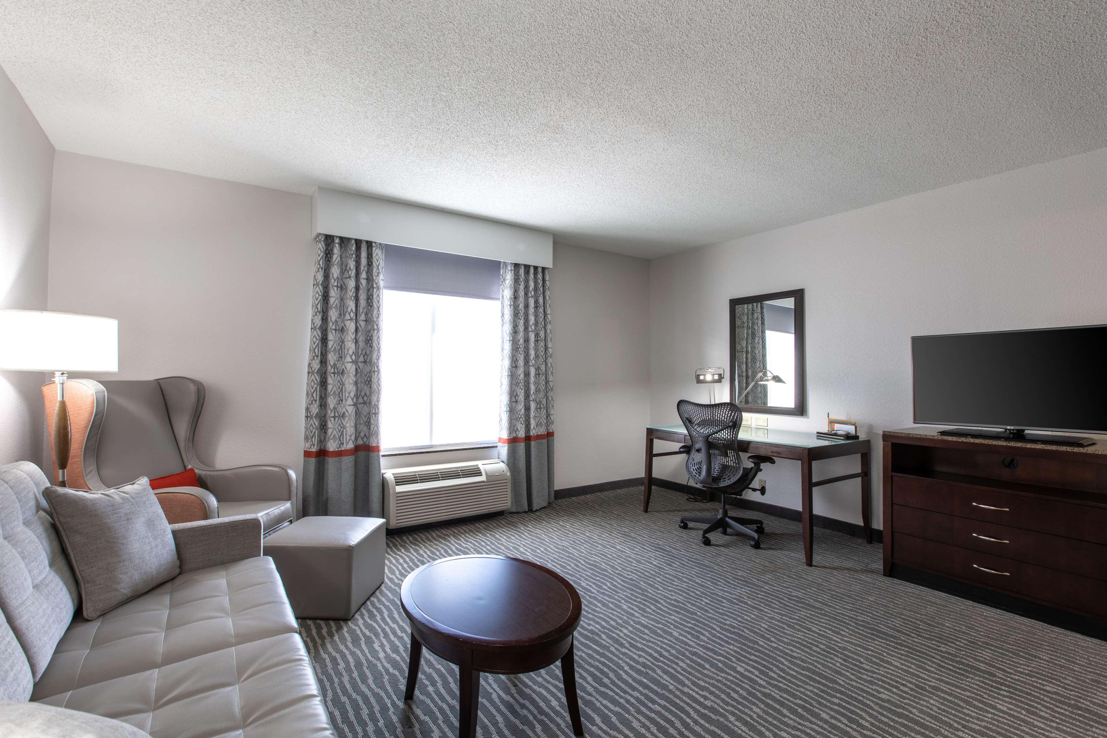 Hilton Garden Inn Lynchburg Exteriör bild