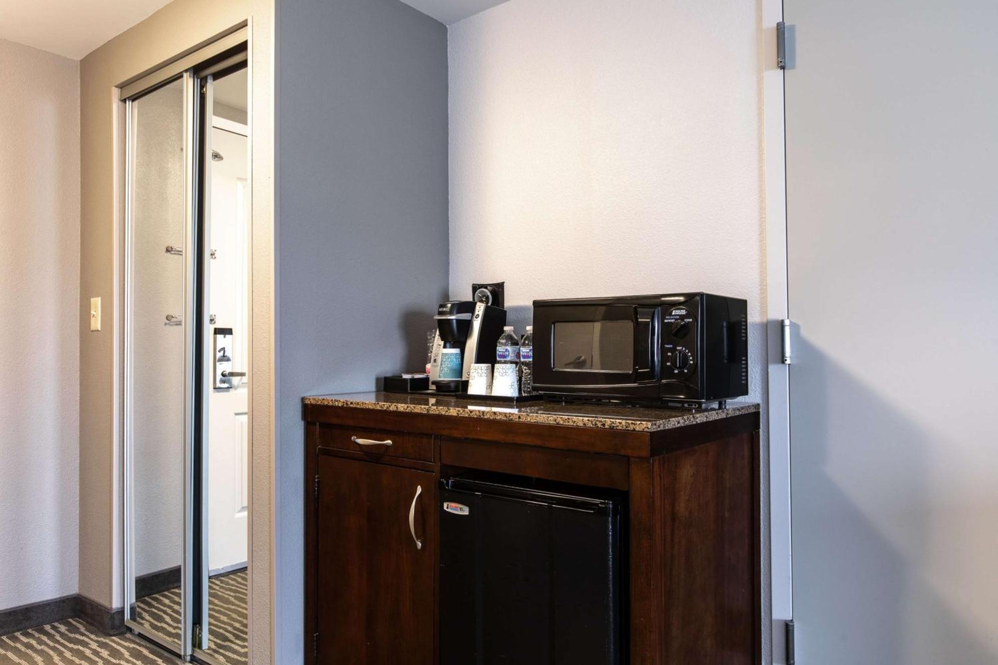 Hilton Garden Inn Lynchburg Exteriör bild